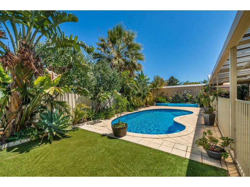 4 Ocean View Road, Edgewater WA 6027