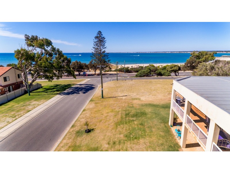 3 Janis Street, Halls Head WA 6210