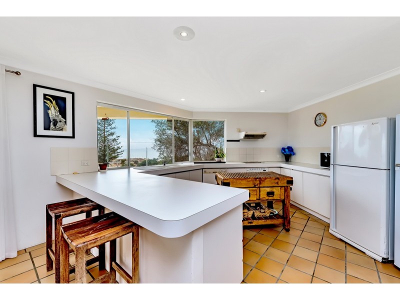 3 Janis Street, Halls Head WA 6210