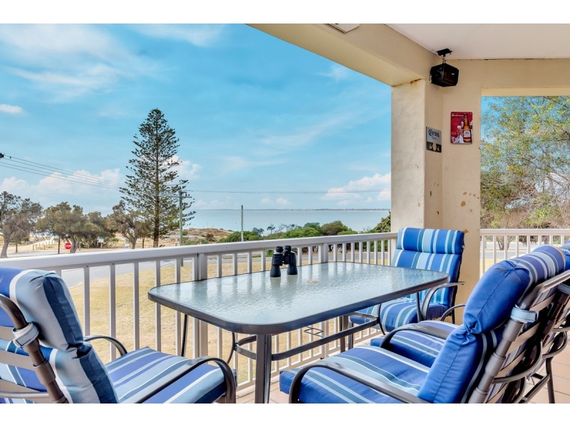 3 Janis Street, Halls Head WA 6210