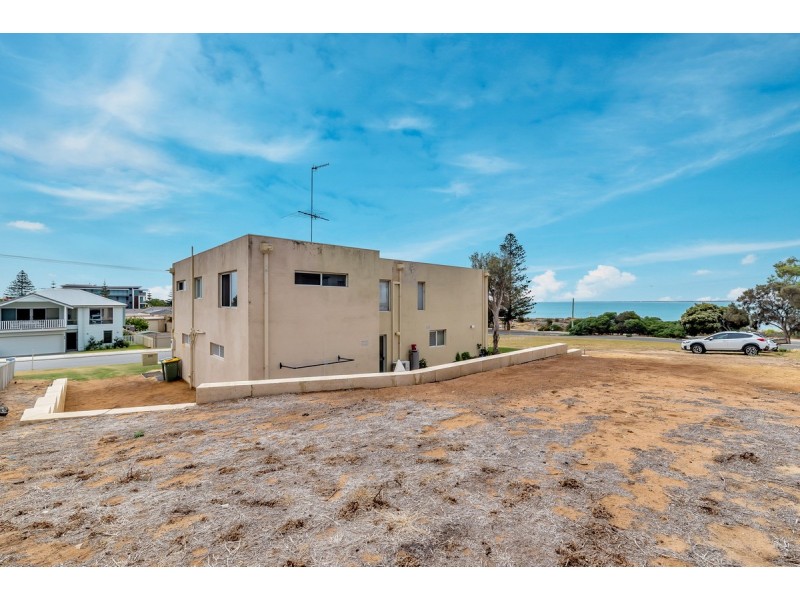 3 Janis Street, Halls Head WA 6210