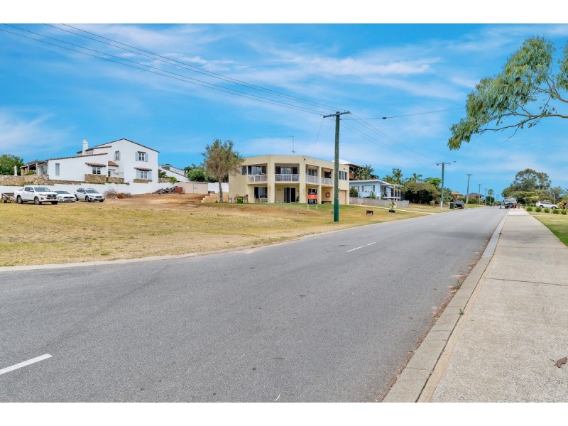 3 Janis Street, Halls Head WA 6210