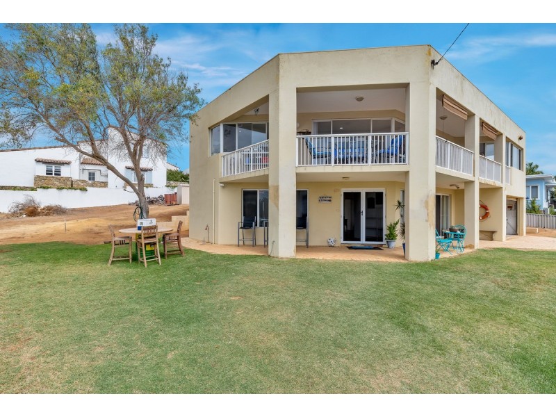 3 Janis Street, Halls Head WA 6210