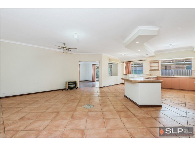 14 St Ives Drive, Yanchep WA 6035