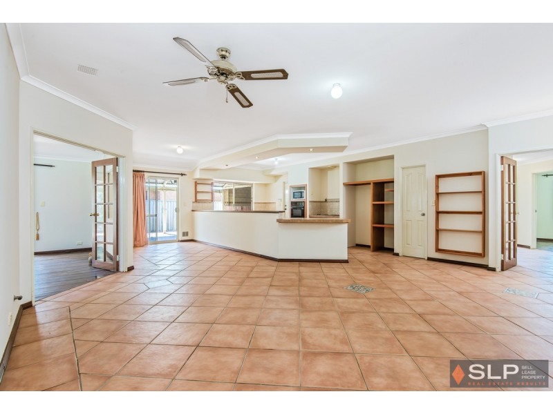 14 St Ives Drive, Yanchep WA 6035