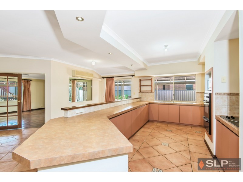 14 St Ives Drive, Yanchep WA 6035