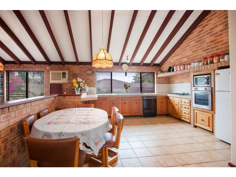 12 Ainslie Court, Kardinya WA 6163