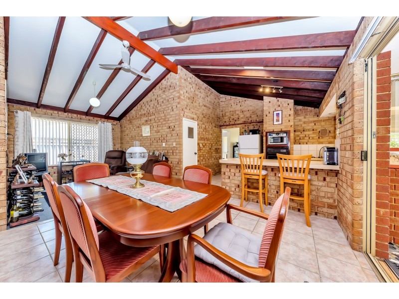 10 Saskatchewan Way, Greenfields WA 6210