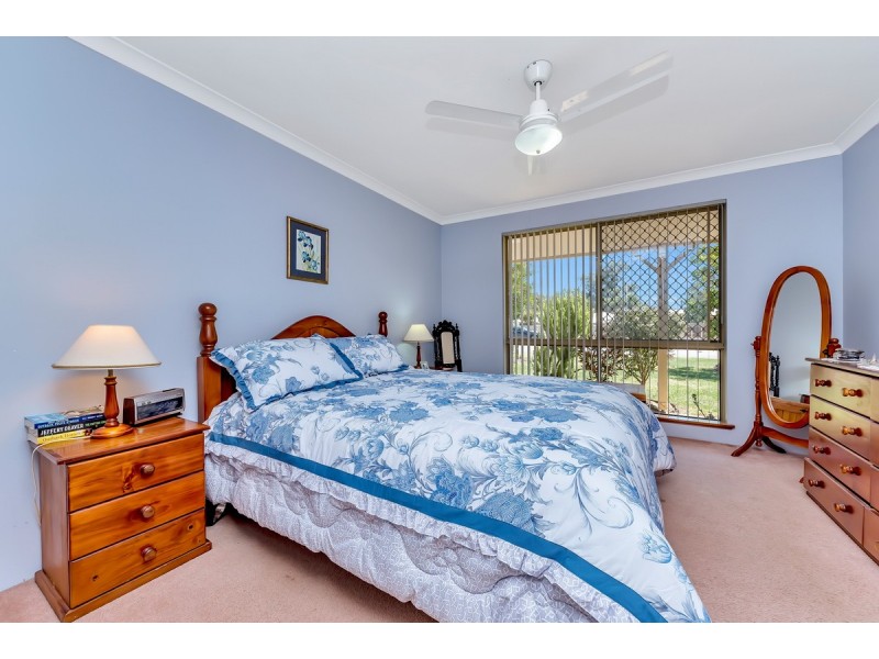 10 Saskatchewan Way, Greenfields WA 6210