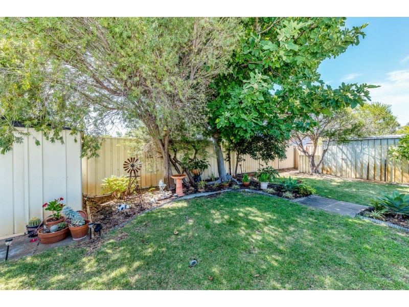 10 Saskatchewan Way, Greenfields WA 6210