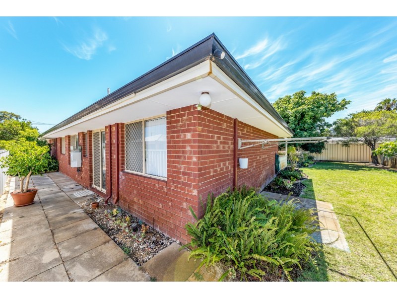 10 Saskatchewan Way, Greenfields WA 6210