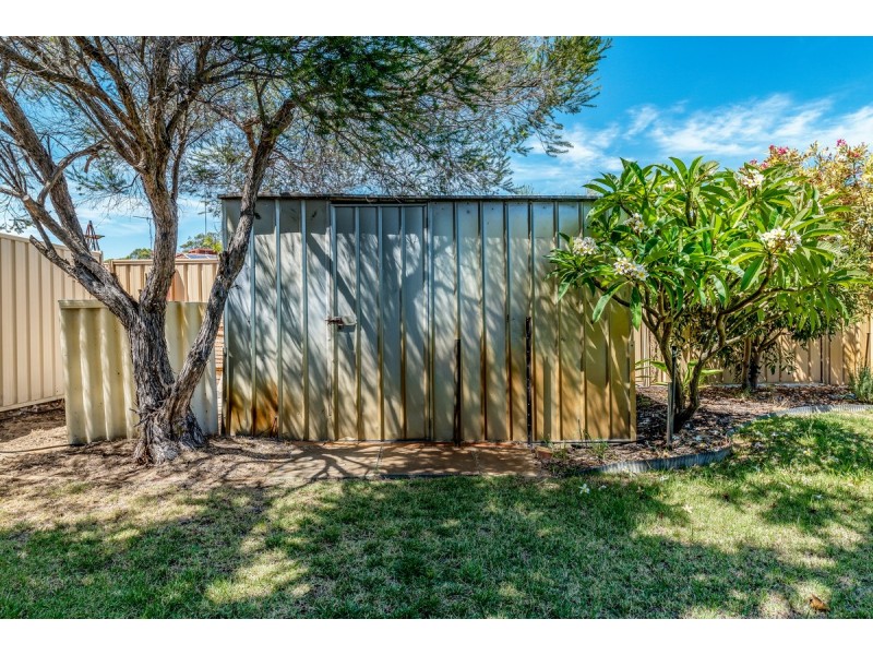 10 Saskatchewan Way, Greenfields WA 6210