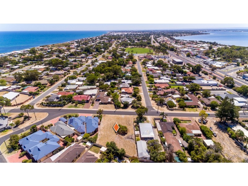 17 Mercedes Avenue, Falcon WA 6210