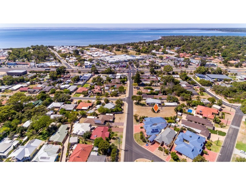 17 Mercedes Avenue, Falcon WA 6210