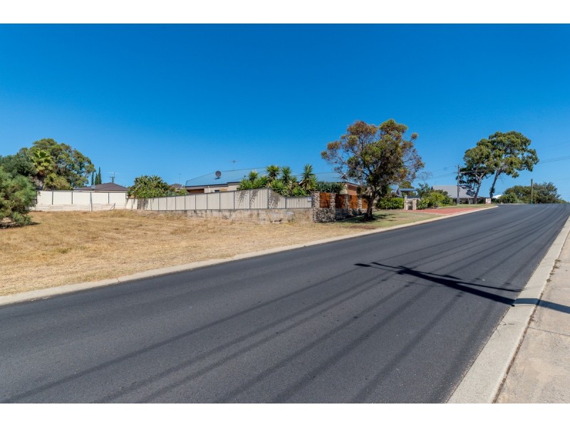 17 Mercedes Avenue, Falcon WA 6210