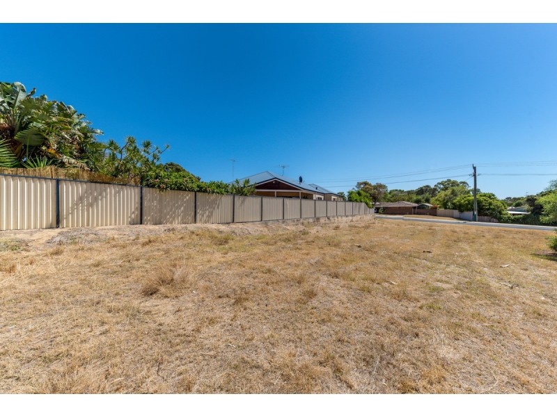 17 Mercedes Avenue, Falcon WA 6210