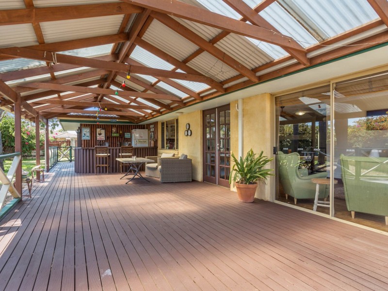 4 Curlew Way, Yangebup WA 6164