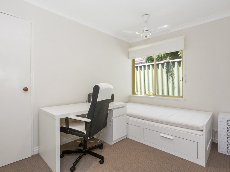 4 Curlew Way, Yangebup WA 6164