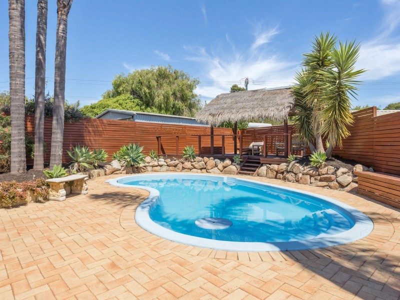 4 Curlew Way, Yangebup WA 6164