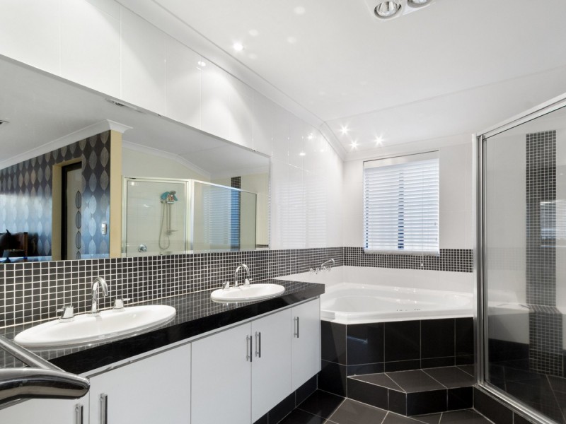 12 Martindale Avenue, Madeley WA 6065