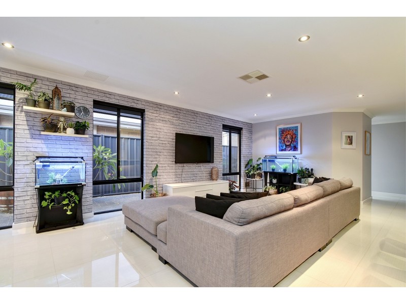 3 Mystery Road, Banksia Grove WA 6031