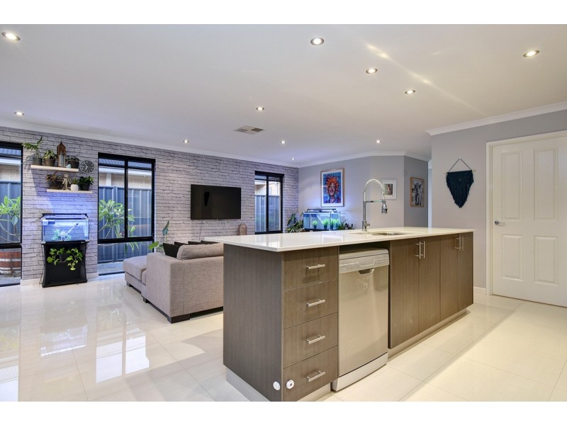 3 Mystery Road, Banksia Grove WA 6031