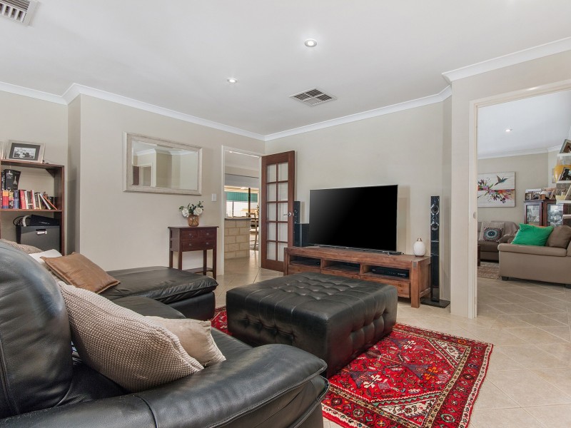 5 Jardine Pass, Bertram WA 6167