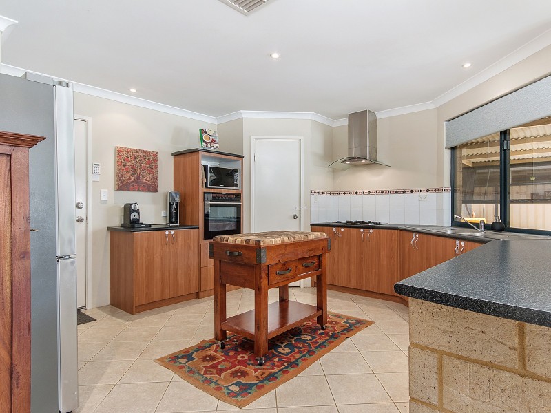 5 Jardine Pass, Bertram WA 6167