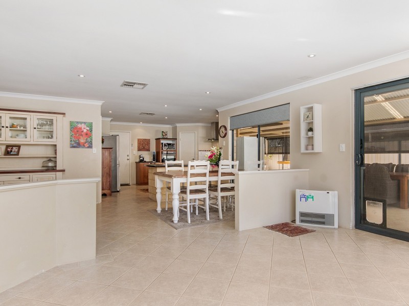 5 Jardine Pass, Bertram WA 6167