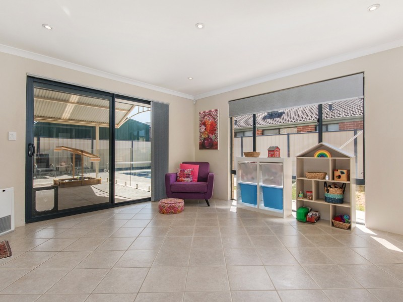 5 Jardine Pass, Bertram WA 6167