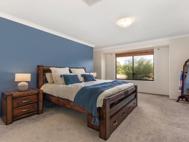 11 Westmoreland Circle, Bertram WA 6167