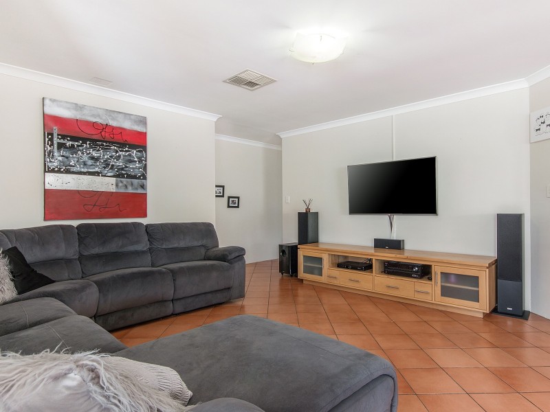 11 Westmoreland Circle, Bertram WA 6167