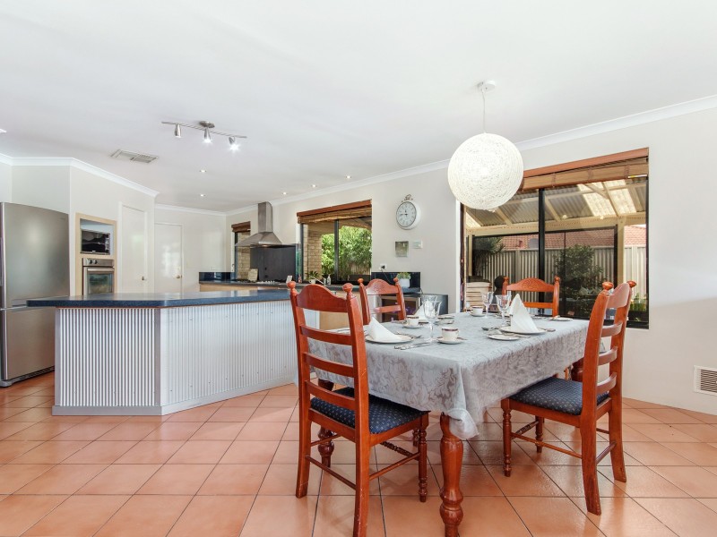 11 Westmoreland Circle, Bertram WA 6167
