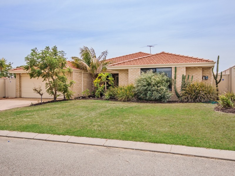 11 Westmoreland Circle, Bertram WA 6167