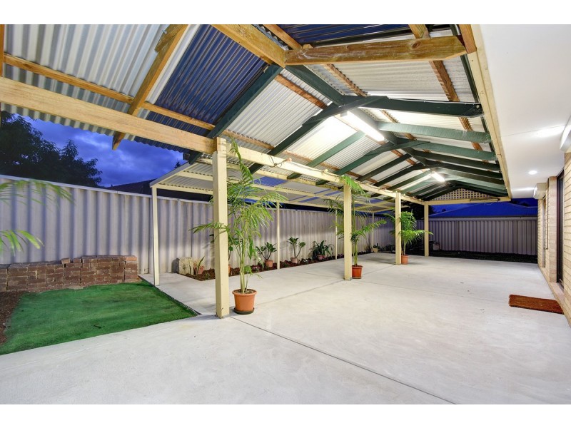 17 Canopy Court, Banksia Grove WA 6031