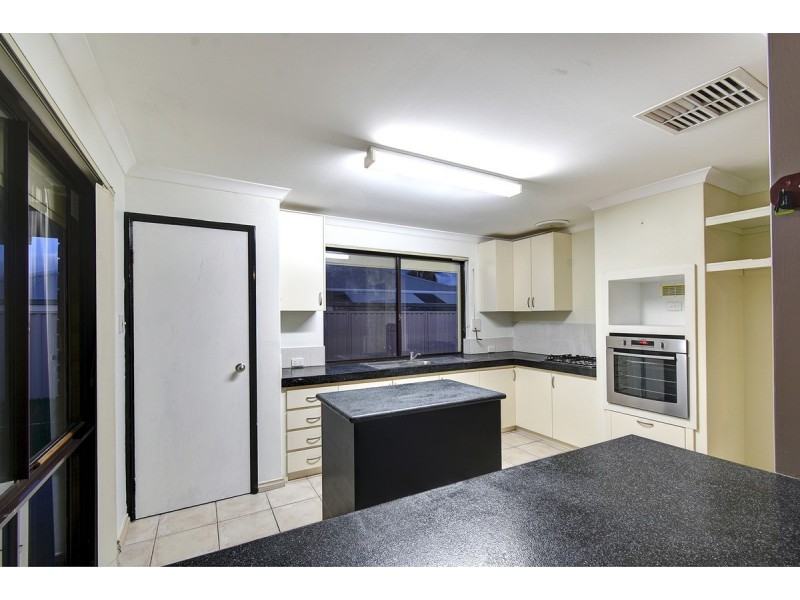 17 Canopy Court, Banksia Grove WA 6031