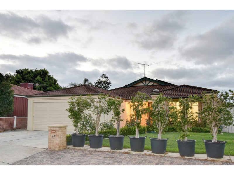17 Canopy Court, Banksia Grove WA 6031