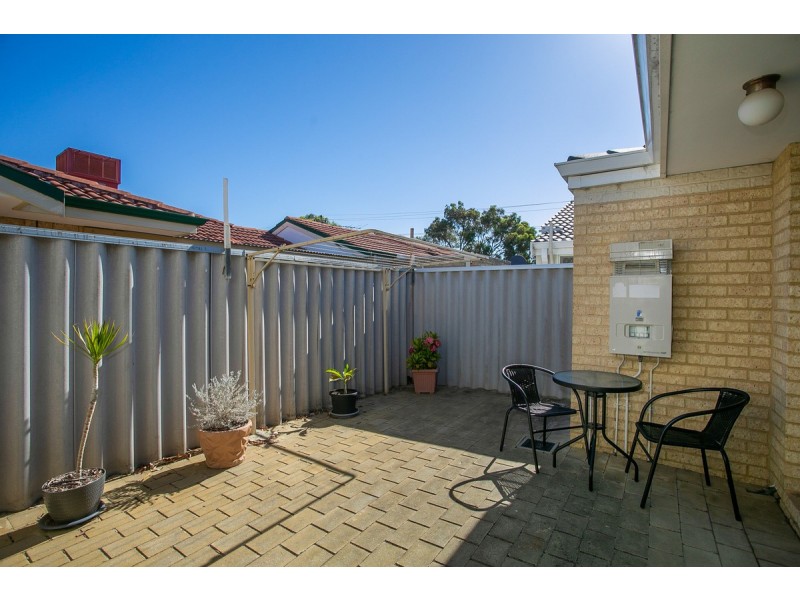 2/30 Carcoola Street, Nollamara WA 6061
