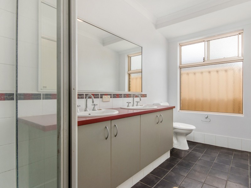 90 Price Parkway, Bertram WA 6167