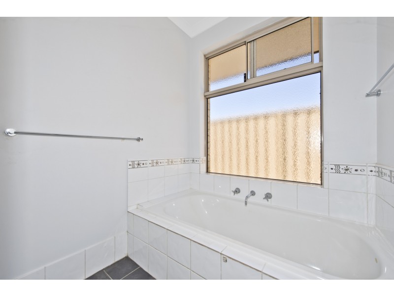 90 Price Parkway, Bertram WA 6167