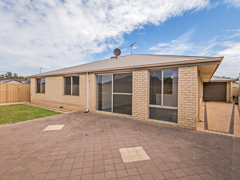 90 Price Parkway, Bertram WA 6167