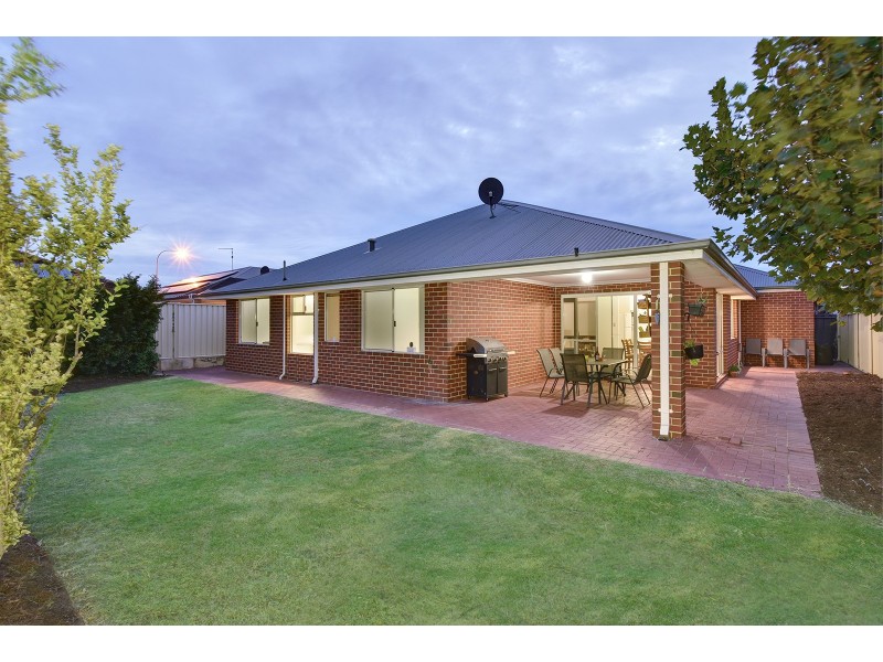 69 Da Vinci Drive, Tapping WA 6065