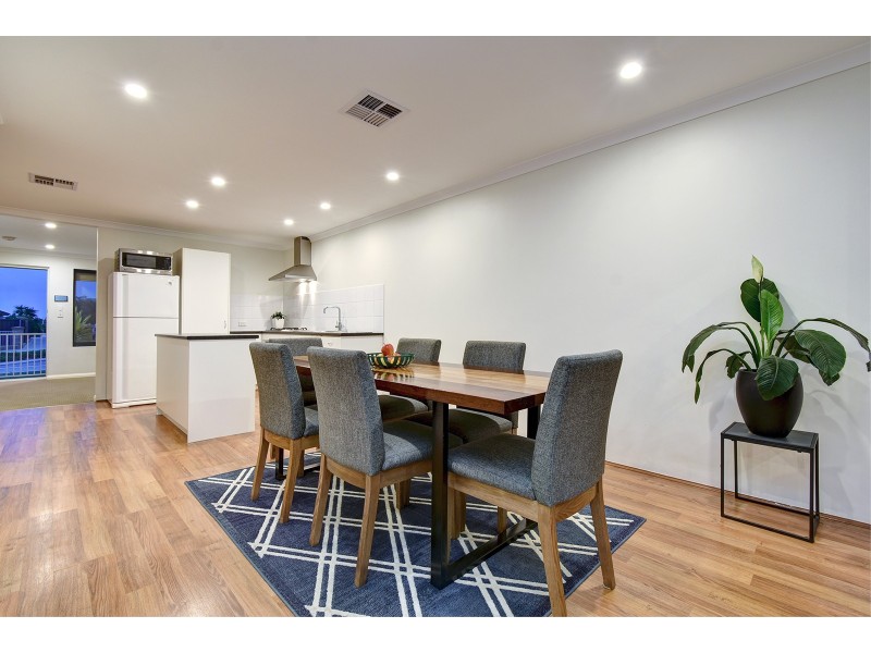 15 Sessilis Road, Banksia Grove WA 6031