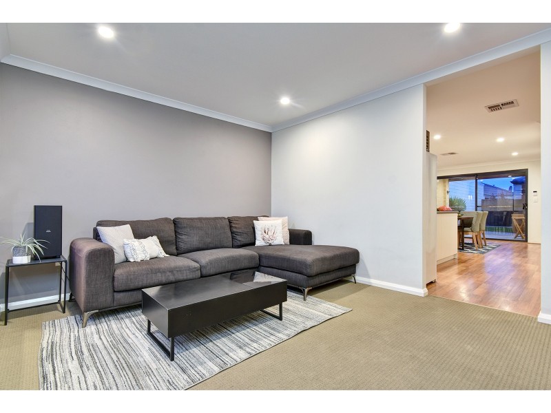 15 Sessilis Road, Banksia Grove WA 6031