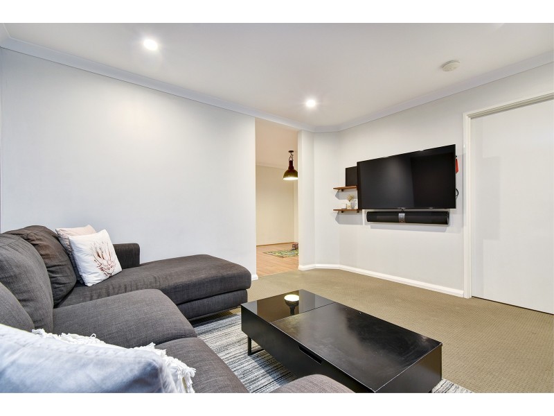 15 Sessilis Road, Banksia Grove WA 6031