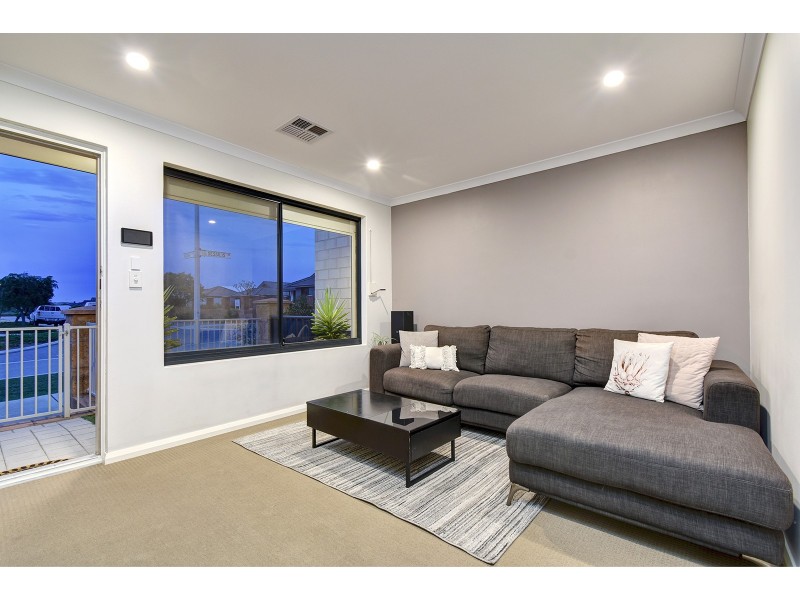 15 Sessilis Road, Banksia Grove WA 6031