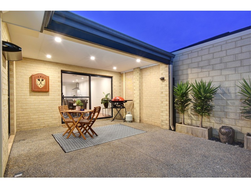 15 Sessilis Road, Banksia Grove WA 6031