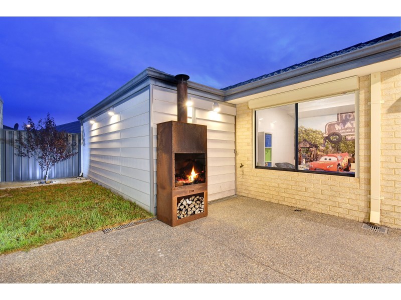 15 Sessilis Road, Banksia Grove WA 6031