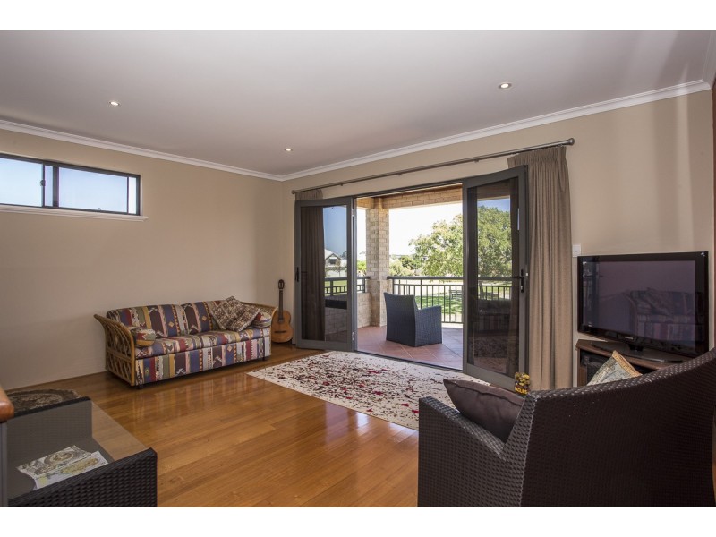 31 Cherrytree Gardens, Stirling WA 6021