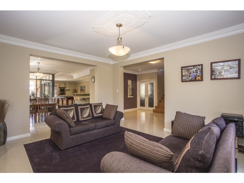 31 Cherrytree Gardens, Stirling WA 6021